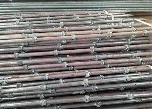 察隅隧道钢花管